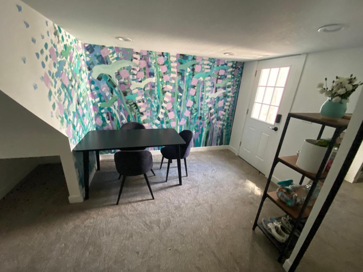 Artsy Platt Park Suite, Quick Mountain Access! デンバー エクステリア 写真